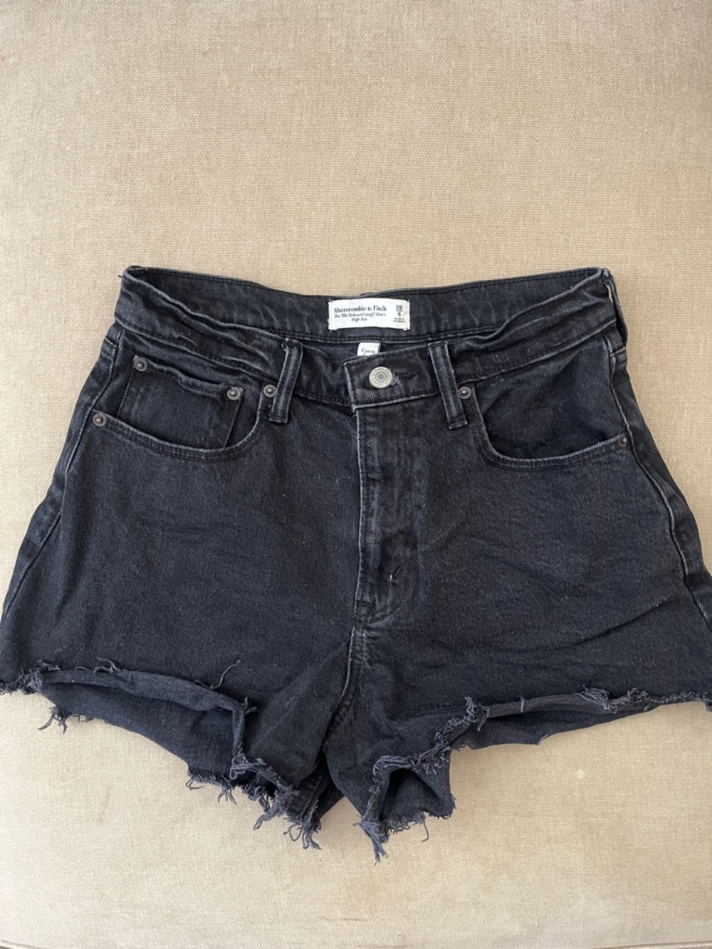 Abercrombie & Fitch, The 90s high-rise relaxed cut off short, size 28/6